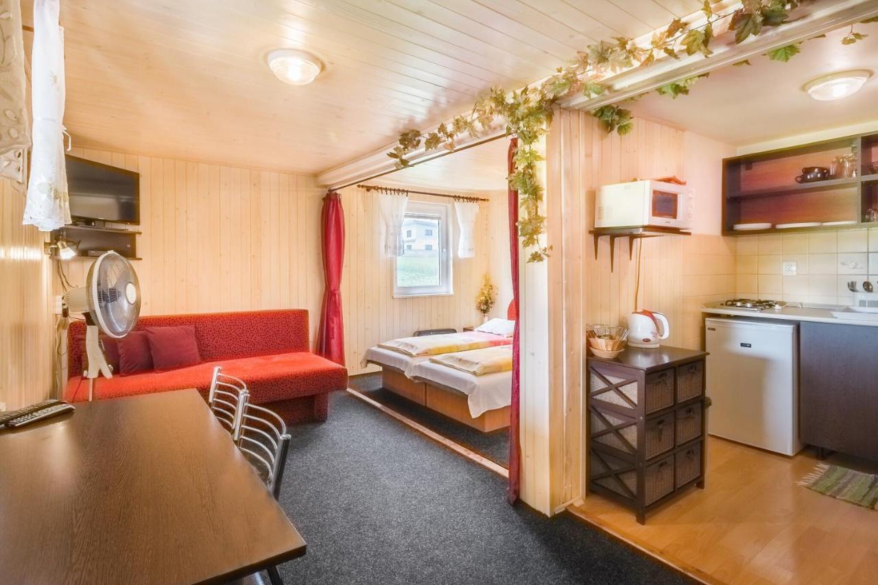 Liptovský Mikuláš Apartmany Tamir מראה חיצוני תמונה